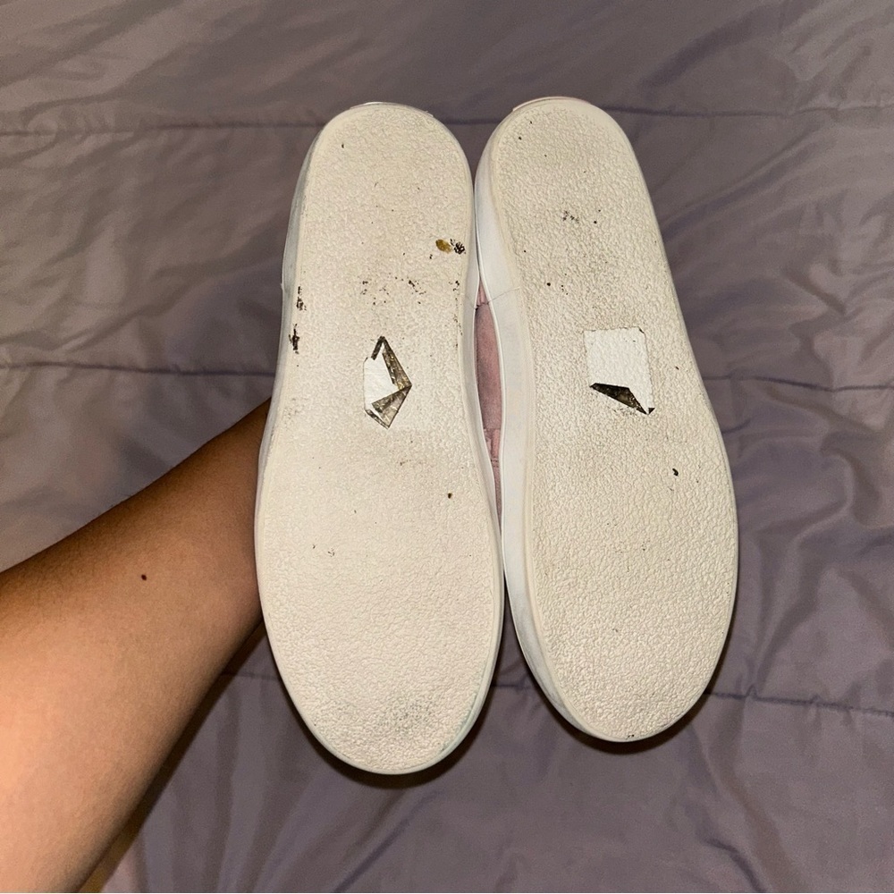 Kate Spade | Lilly Ruffle Suede Sneakers Sz 6.5 - Picture 4 of 5